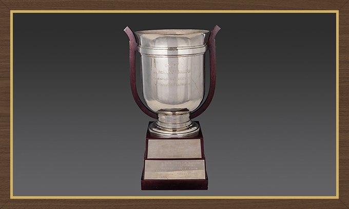 世界乒乓球锦标赛女子团体冠军奖杯——马赛尔·考比伦杯